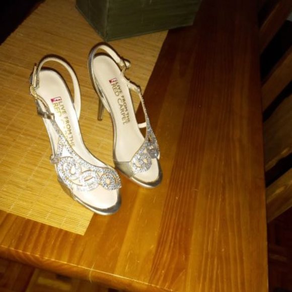 SANDAL HEELS IN GOLD METALLIC SIZE 6 - Picture 7 of 7